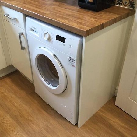 Churstonbnb, Private Flat Within Family Home, Bolton Lostock エクステリア 写真